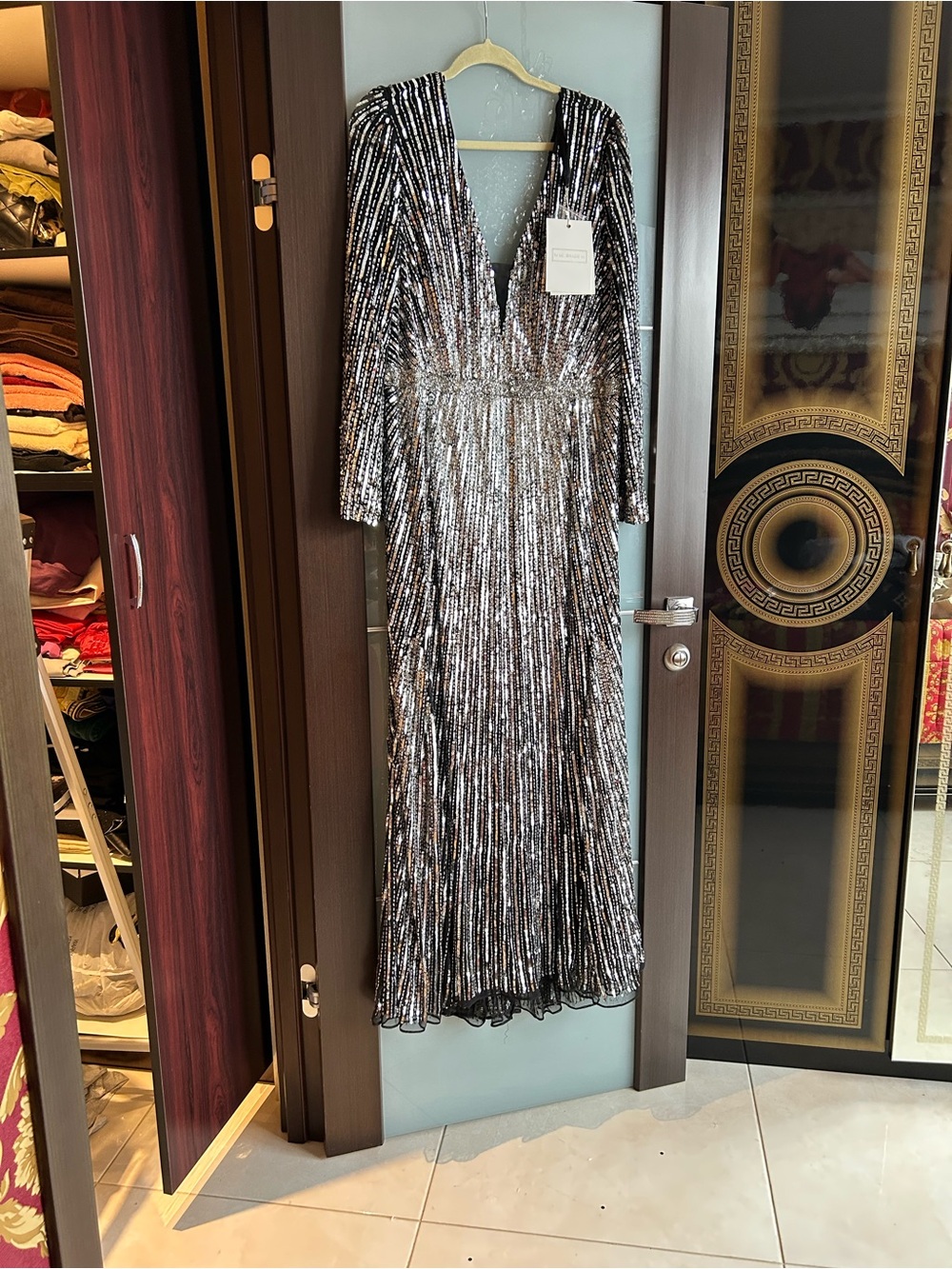 Dress Subcategory Classification - Picture 2 of 4